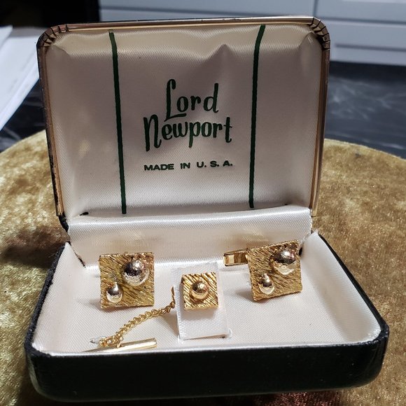 Vintage Cuff Links and Tie Tac. - Picture 1 of 2